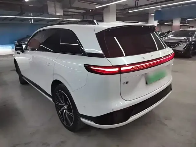XPeng XPeng G9 2022 570 Pro — Фото автомобиля 4