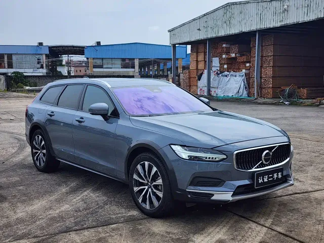 Volvo V90 — Фото автомобиля 3