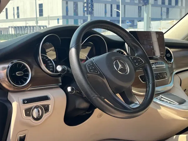Mercedes-Benz V-Class — Фото автомобиля 10
