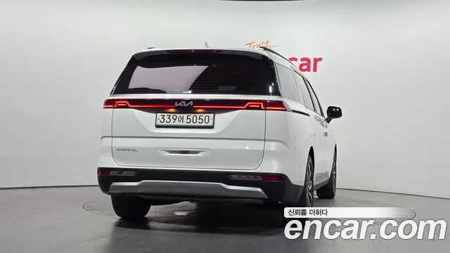 Kia Canival Carnival 4 поколение Бензин 9 мест Prestige — Фото автомобиля 4
