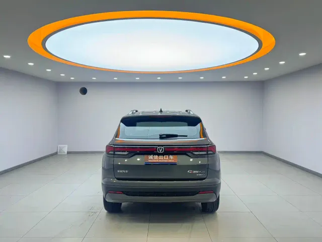 Changan CS35 Plus — Фото автомобиля 5