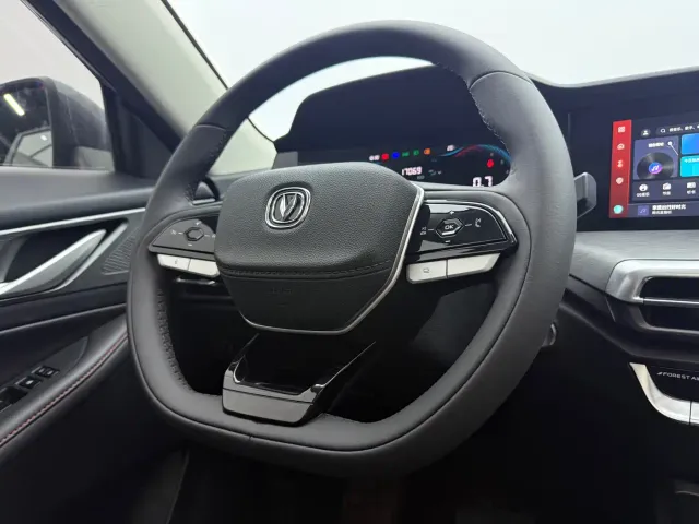 Changan CS35 Plus — Фото автомобиля 12