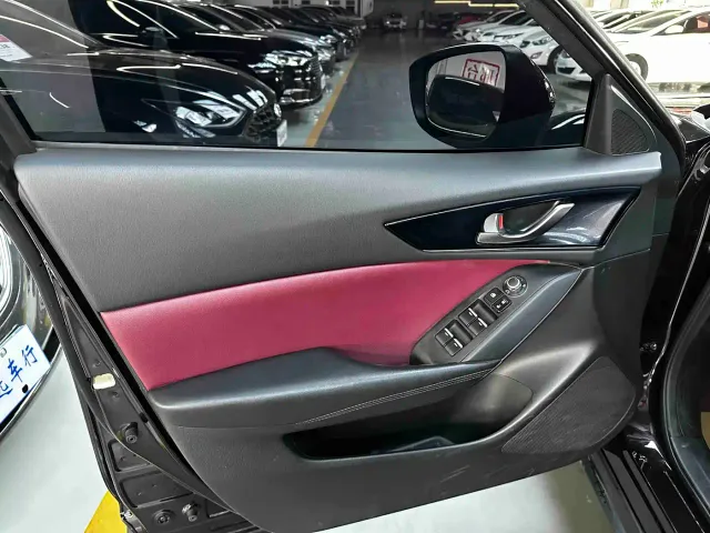 Mazda CX-4 — Фото автомобиля 12