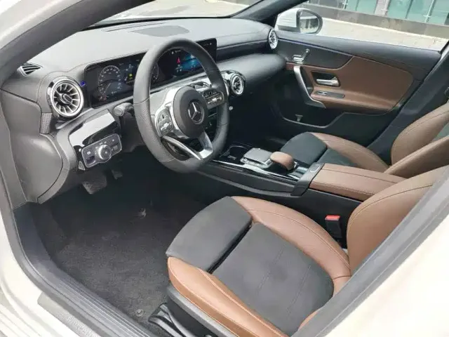 Mercedes-Benz A-Class — Фото автомобиля 6
