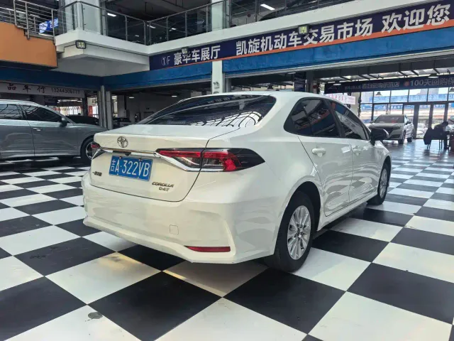 Toyota Corolla — Фото автомобиля 6