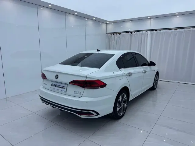 Volkswagen Bora — Фото автомобиля 4
