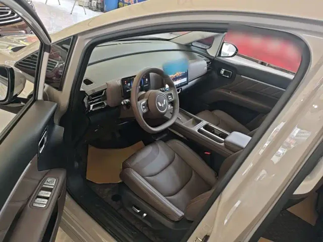 Wuling Starlight 730 — Фото автомобиля 15