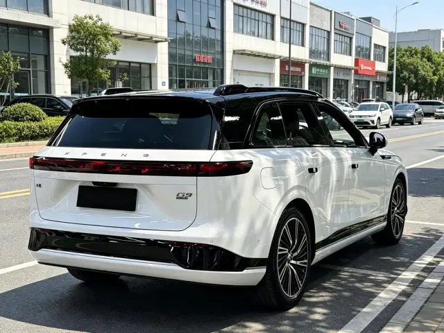 Xpeng G9 — Фото автомобиля 10