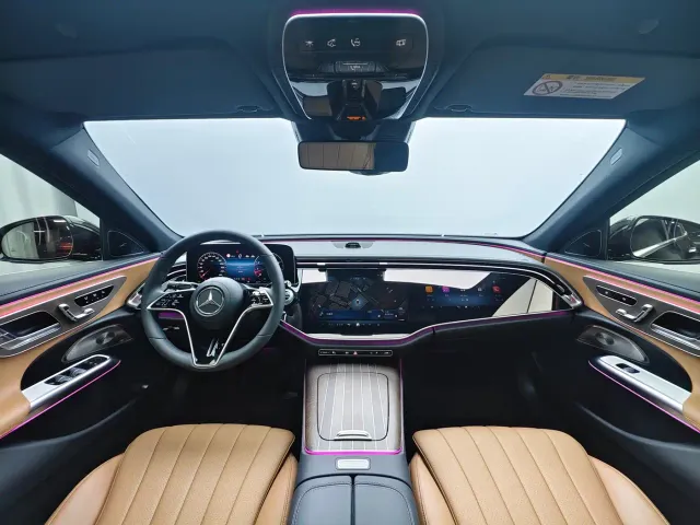 Mercedes-Benz E-Class — Фото автомобиля 5