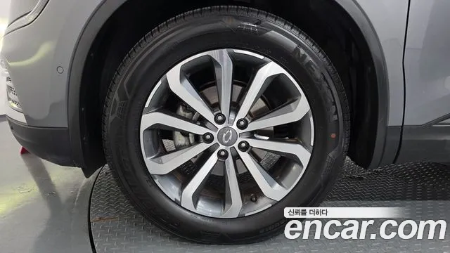 Renault-KoreaSamsung QM6 Новый QM6 2.0 LPe LE Signature 2WD — Фото автомобиля 5
