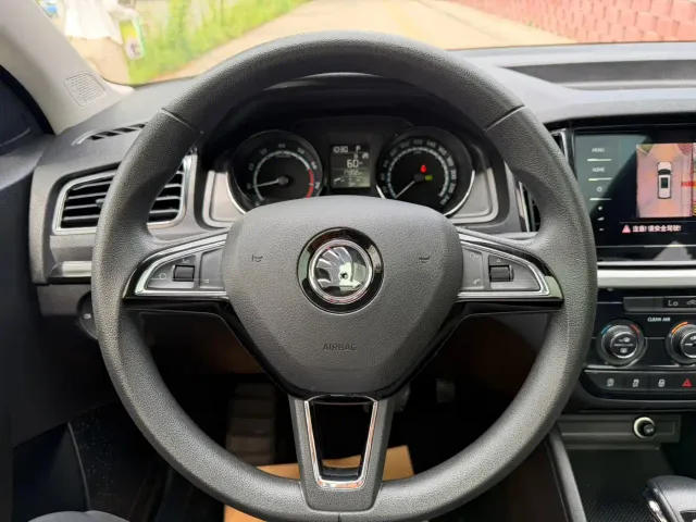 Škoda Kamiq 2021 GT 1.5L Automatic Flagship Edition — Фото автомобиля 16