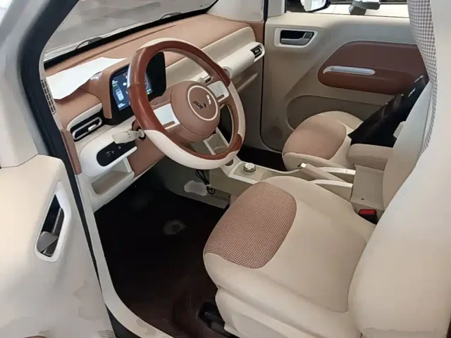 Wuling Hongguang Mini EV — Фото автомобиля 14