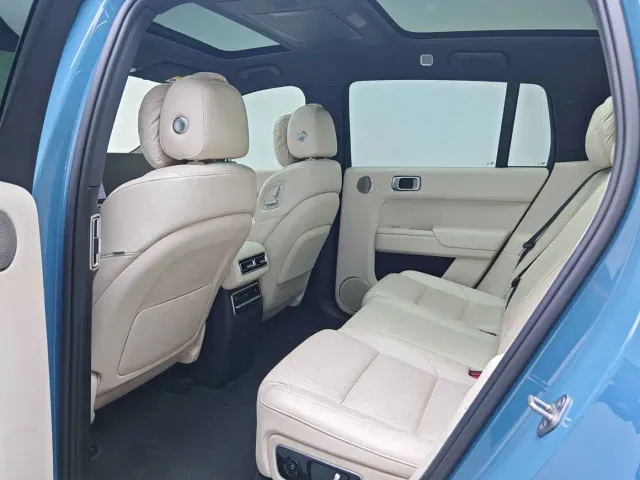 Li Auto L7 — Фото автомобиля 7