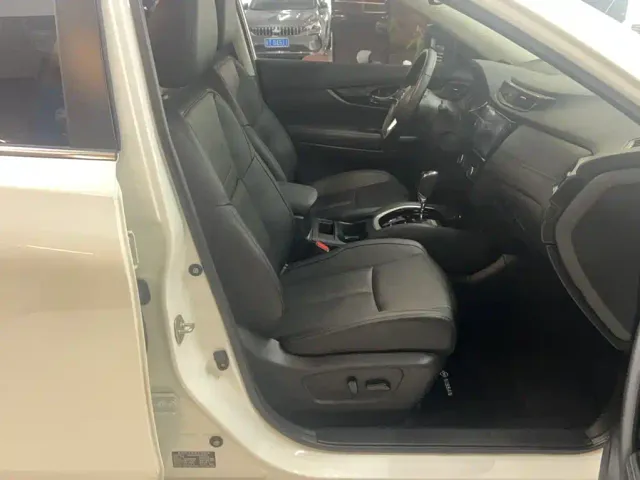 Nissan X-Trail — Фото автомобиля 4