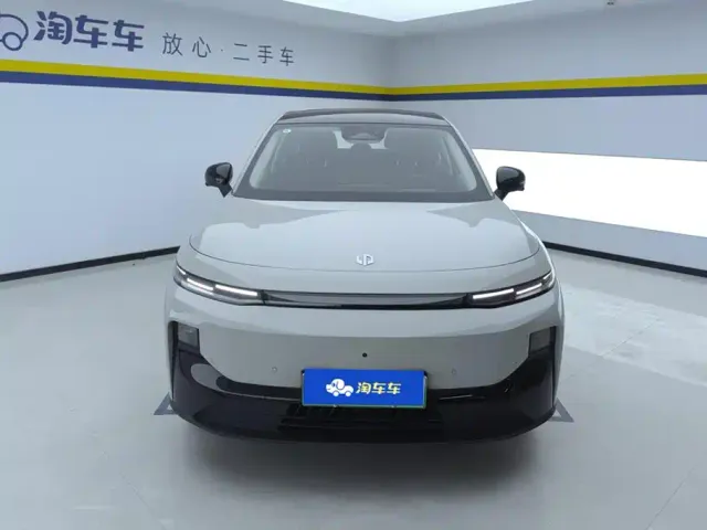 Leapmotor B10 — Фото автомобиля 2
