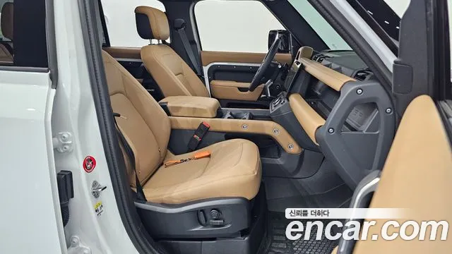 Land Rover Defender L663 — Фото автомобиля 12