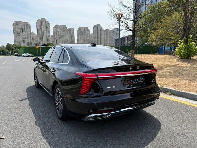 Hongqi H5 — Фото автомобиля 9