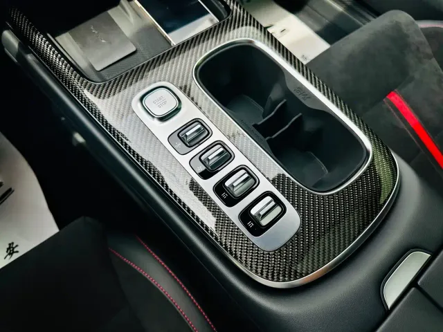 Xiaomi SU7 Ultra — Фото автомобиля 9