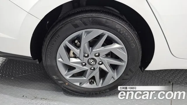 Hyundai AVANTE Новый Avante (CN7) — Фото автомобиля 5