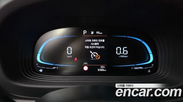 Hyundai Venue — Фото автомобиля 11