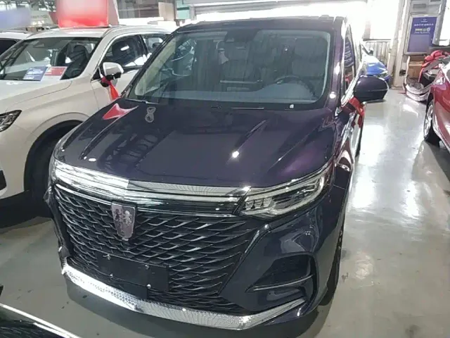 Roewe iMAX8 — Фото автомобиля 2