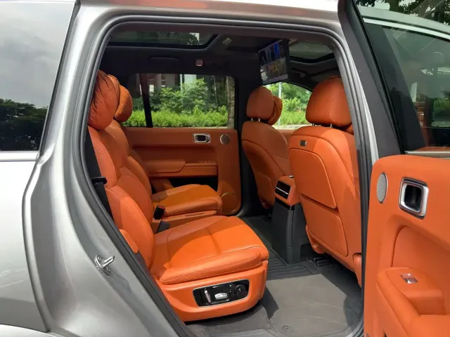 Li Auto L9 — Фото автомобиля 15
