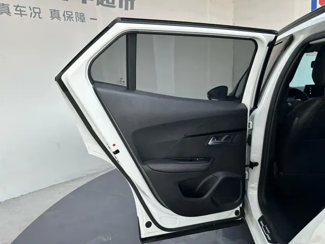 Peugeot 2008 — Фото автомобиля 21