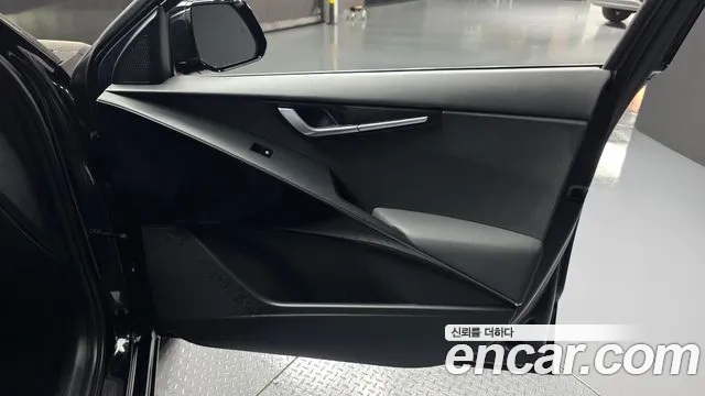 Kia Niro — Фото автомобиля 14
