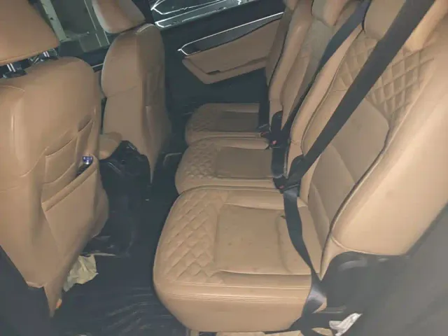 Geely Haoyue L — Фото автомобиля 12