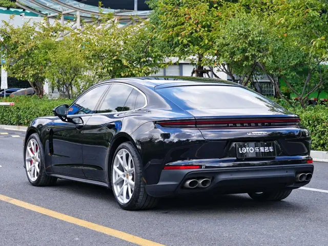 Porsche Panamera — Фото автомобиля 5