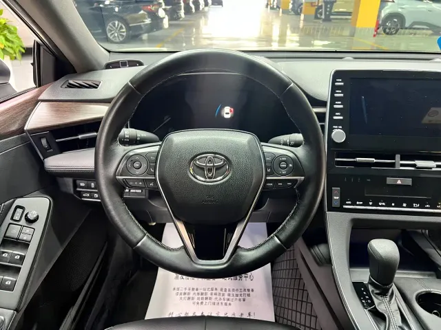 Toyota Avalon — Фото автомобиля 16