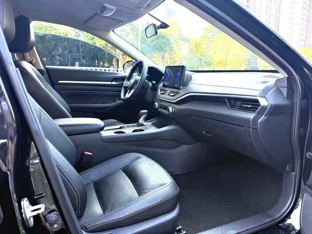 Nissan Teana — Фото автомобиля 8
