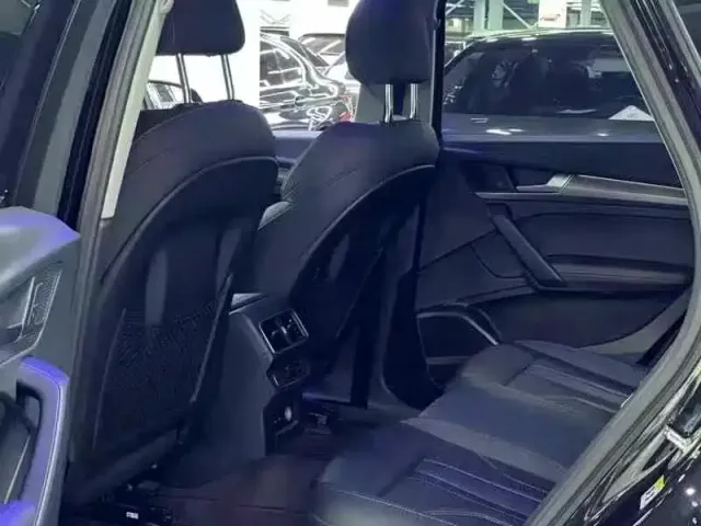 Audi Q5L — Фото автомобиля 8