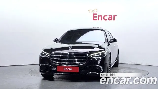 Mercedes-Benz S-Class — Фото автомобиля 3