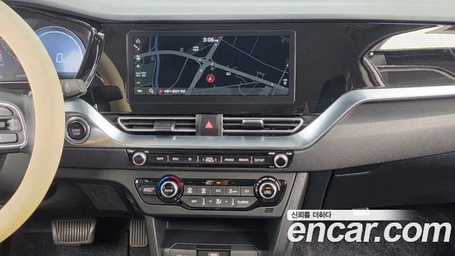 Kia Niro Niro Plus Air — Фото автомобиля 11