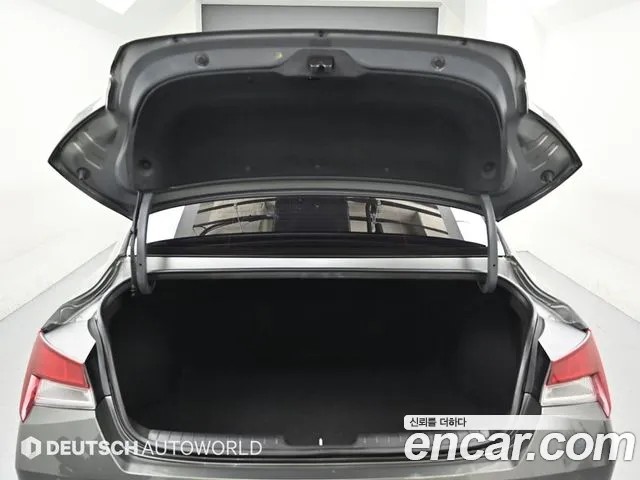 Hyundai AVANTE Avante (CN7) — Фото автомобиля 19