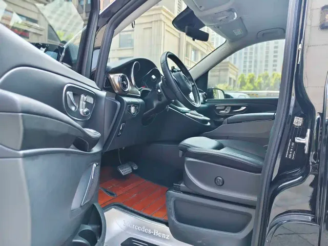 Mercedes-Benz V-Class — Фото автомобиля 8