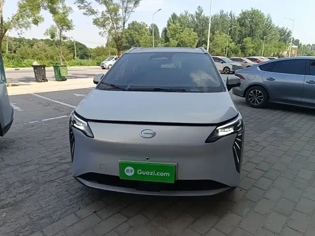 GAC Aion Y — Фото автомобиля 2