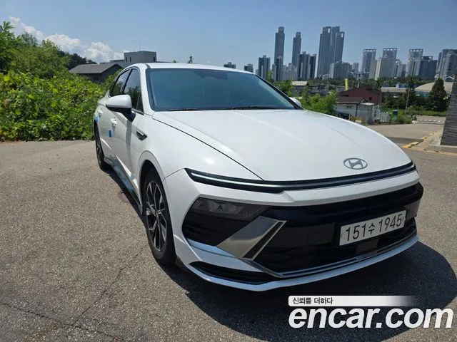 Фотография автомобиля — Hyundai Sonata DN8