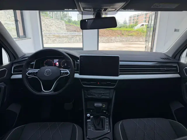 Volkswagen Tiguan L — Фото автомобиля 12