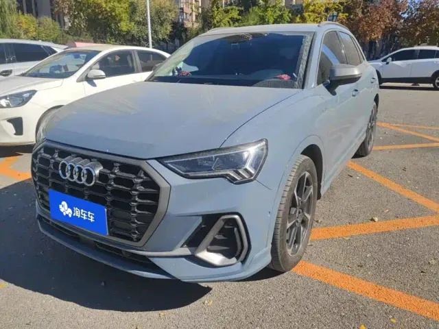 Фотография автомобиля — Audi Q3