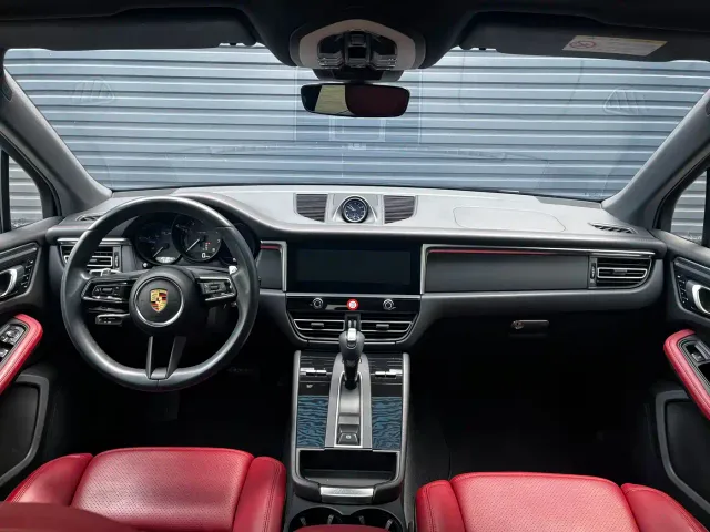 Porsche Macan — Фото автомобиля 10