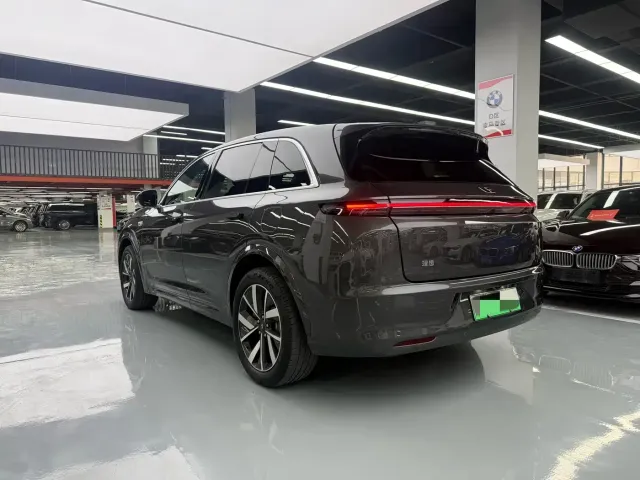 Li Auto L7 — Фото автомобиля 26