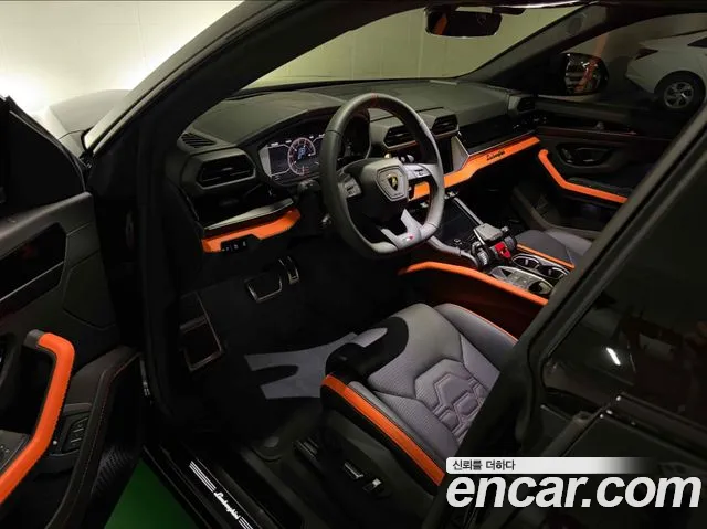 Lamborghini Urus — Фото автомобиля 7
