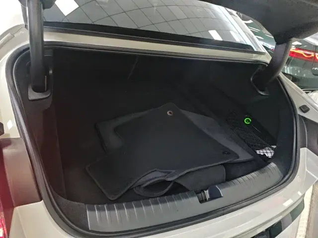 Xiaomi SU7 — Фото автомобиля 18