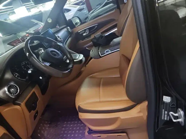 Mercedes-Benz Vito 2021 2.0T Business Edition 7-seater — Фото автомобиля 14
