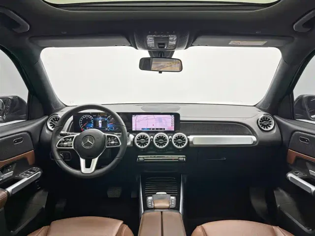 Mercedes-Benz GLB-Class — Фото автомобиля 24