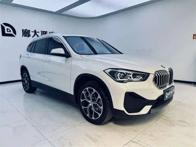 BMW X1 — Фото автомобиля 2