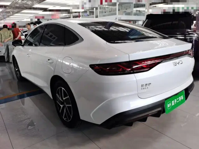 BYD Qin L — Фото автомобиля 4