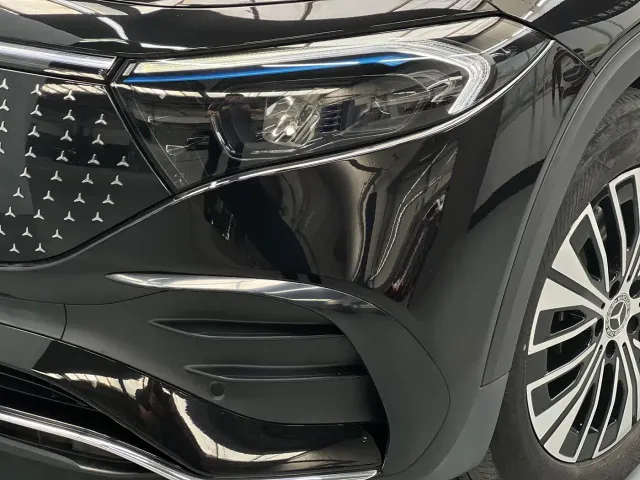 Mercedes-Benz EQB — Фото автомобиля 3